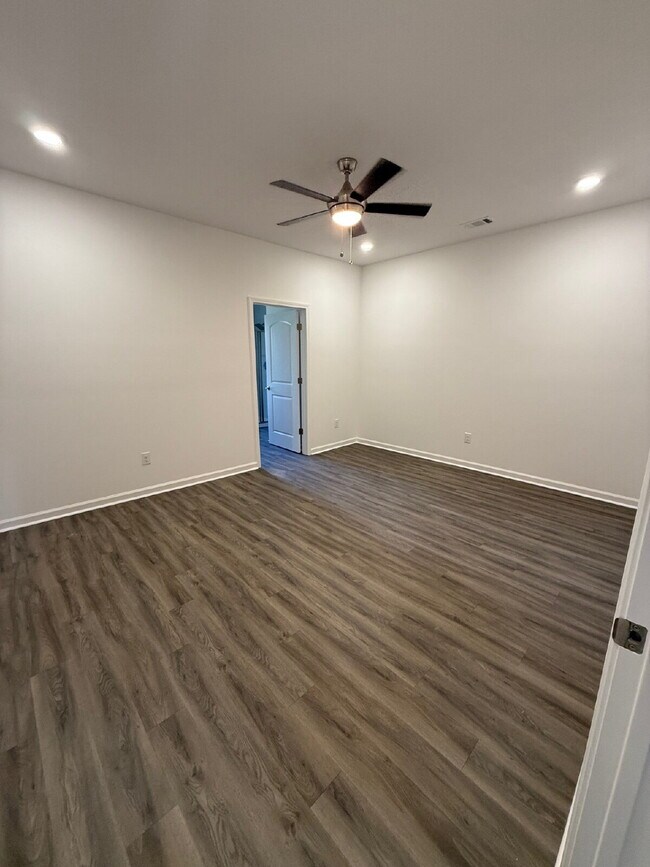 Building Photo - Brand New Luxury Condo - 2 Bedroom 2 Bathroom