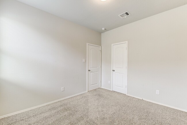 Building Photo - 20923 Corisande St
