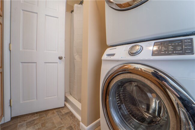 Building Photo - 17 High St