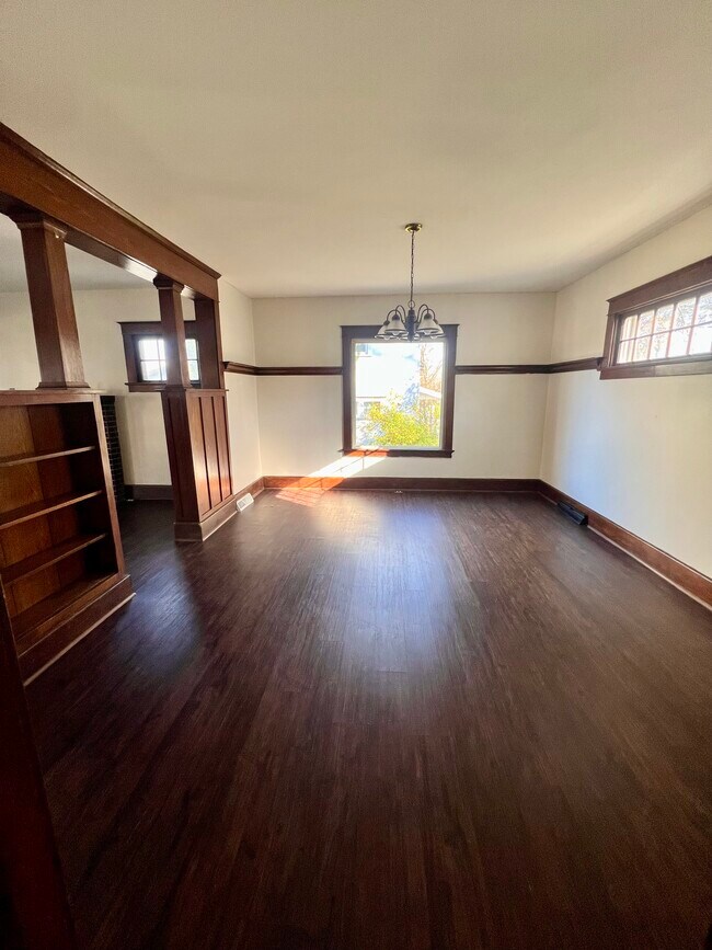 dining room - 1673 Bancroft Ave