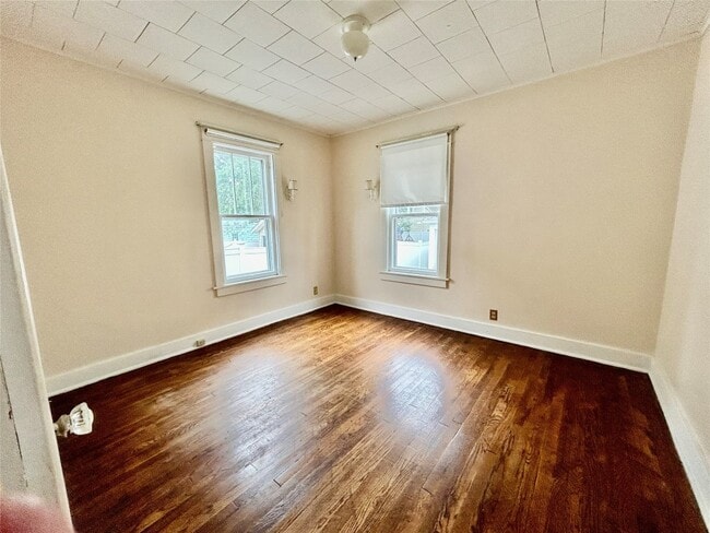 Building Photo - 211 Dudley Ave