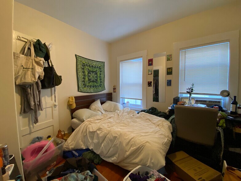 Building Photo - 300 Boston Ave