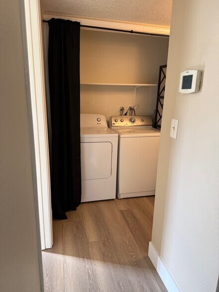 Washer and Dryer included - 1250 E Shaw Ave