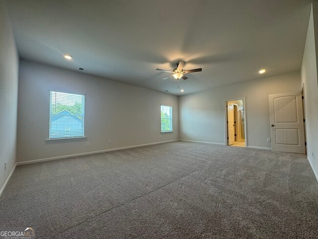Building Photo - 124 Sycamore Ln