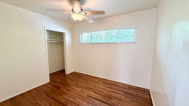 Building Photo - Spacious 3 Bed 2 Bath Home in Sunset Cliffs with Detached Garage & Private Backyard