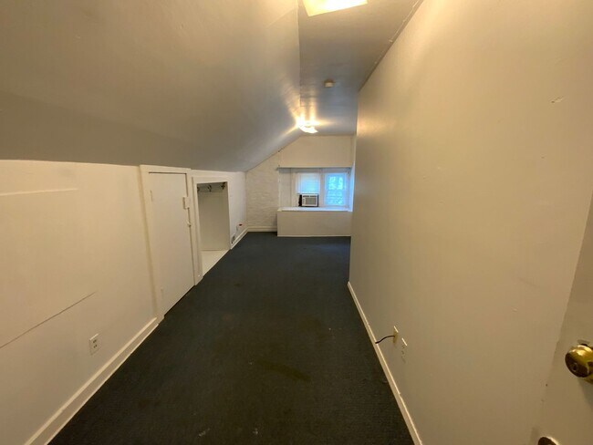 Building Photo - 505 East Rollins St