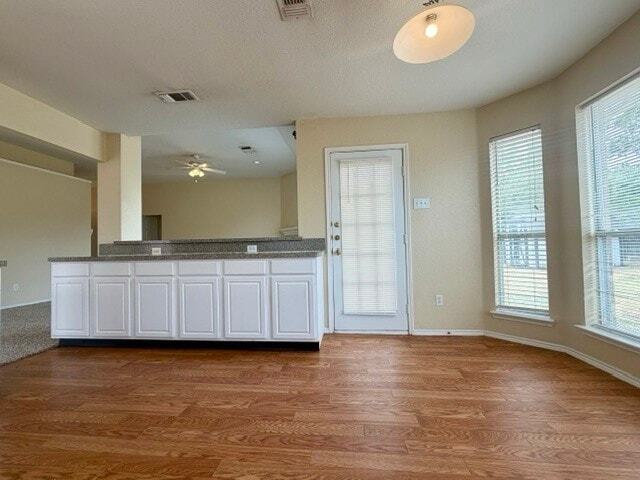 Building Photo - 1611 Windcastle Dr