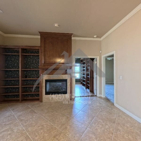 Building Photo - 3216 Songwood Dr