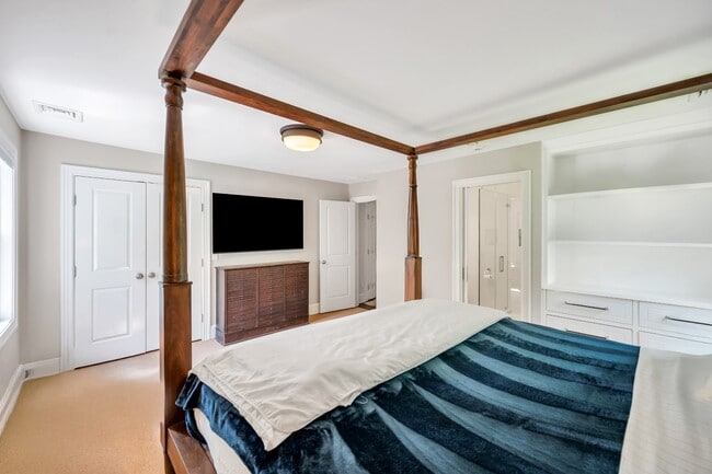 Building Photo - 25 Broidy Ln