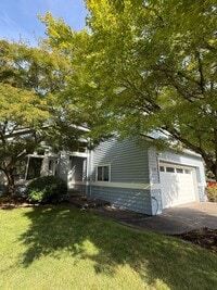 Building Photo - 4Bd/2.5Ba Sammamish Home