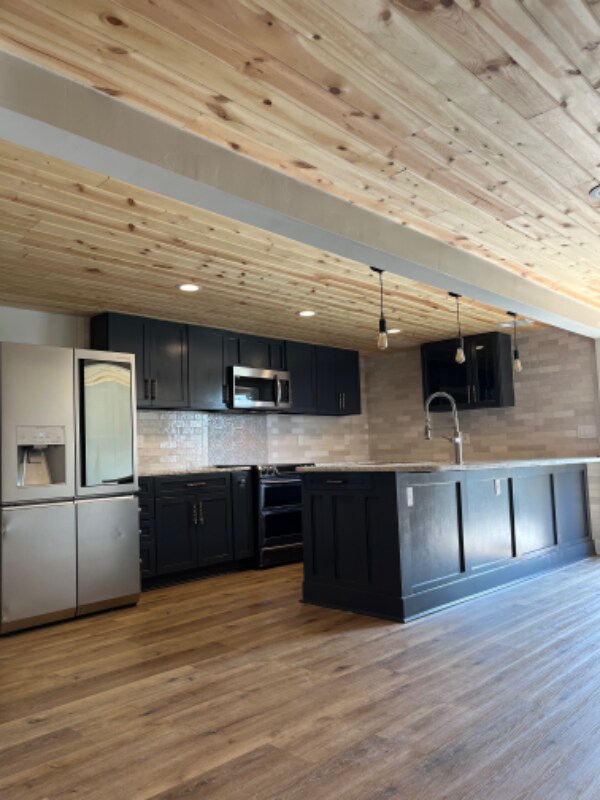Building Photo - 222 Kraft Ave