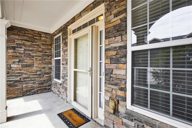 Building Photo - 5358 Manor View Dr NW
