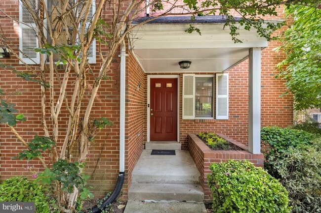 Building Photo - 10855 Lockwood Dr