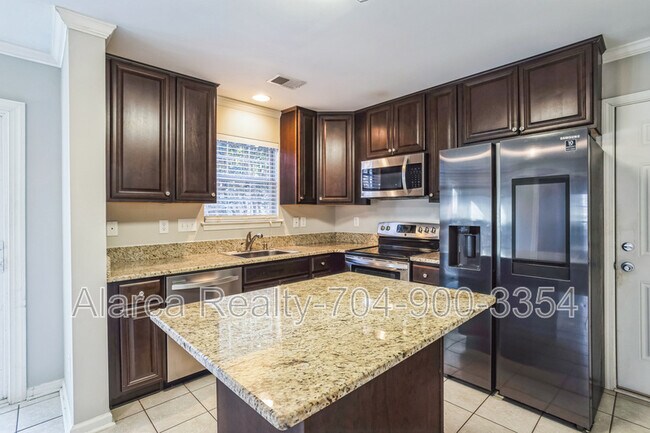 Building Photo - 12222 Wickson Ct
