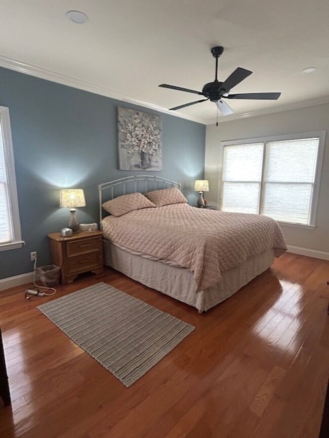 Building Photo - 411 Indigo