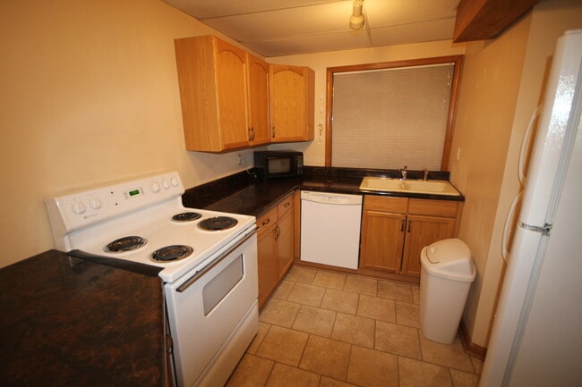 Building Photo - 289 Lionel Ln