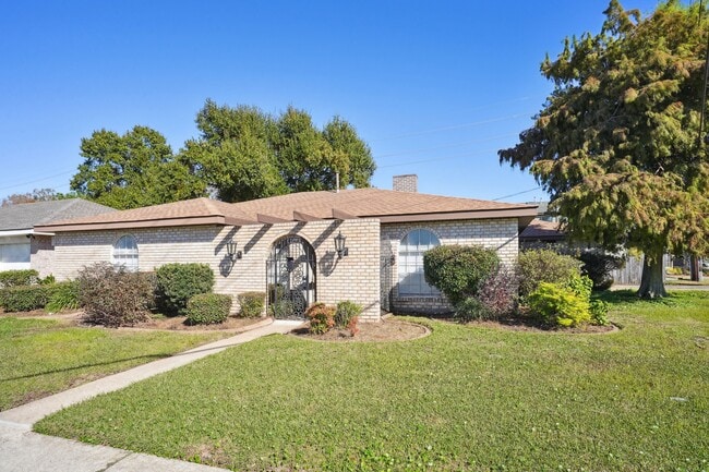 Building Photo - 2 Schill Ave