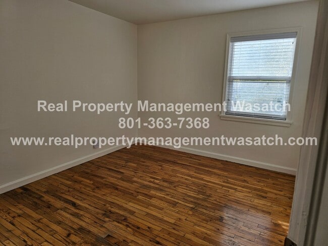 Building Photo - Check Out This 4 Bedroom 2 Bathroom Home i...