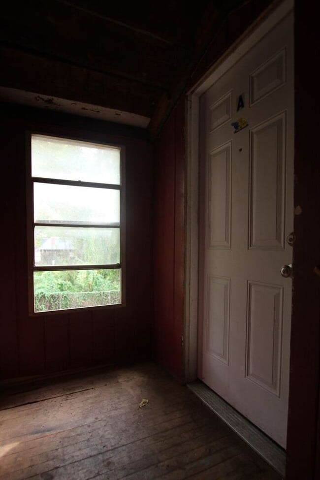 Building Photo - Available! 1 Bedroom 1 Bathroom Apartment close to Downtown Tyler!