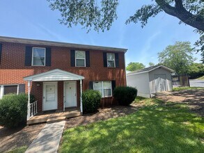 Building Photo - Blacksburg, 4 BR / 2.5 BA Available August 17
