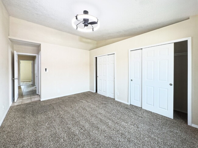 Building Photo - Summer Siesta by the Pool!