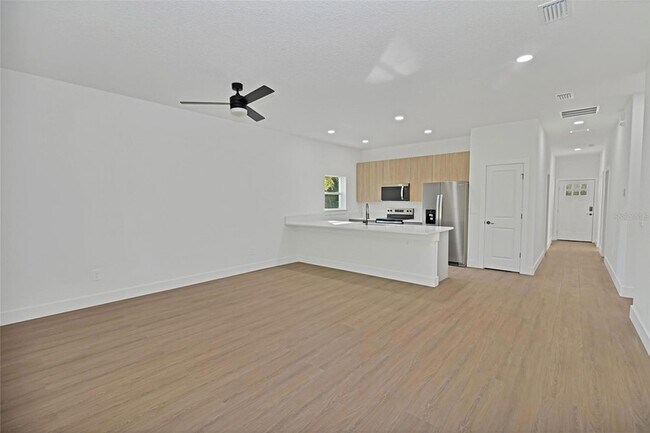 Building Photo - 13527 SW 100th Ln