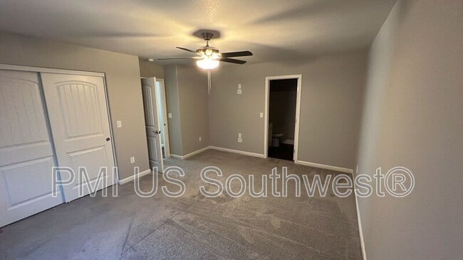 Building Photo - 5018 S Rosemary Dr