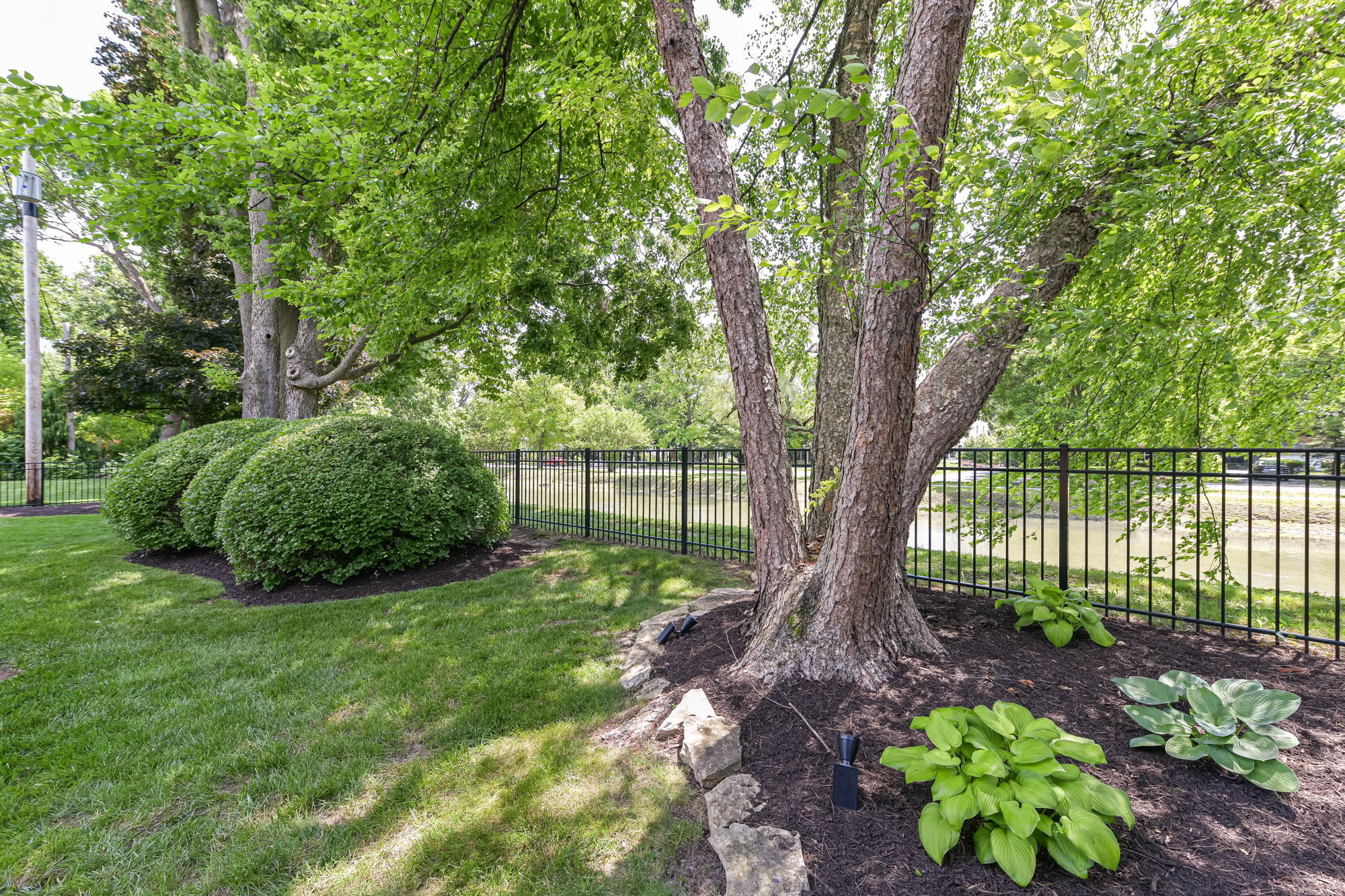 Building Photo - 5939 Gladden Dr