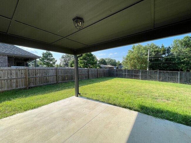 Building Photo - Beautiful home in Bentley Square available...