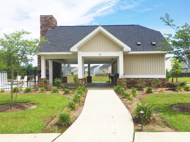 Building Photo - 445 Brookgreen Dr