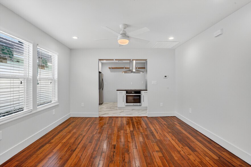 Building Photo - 2825 Cherry St