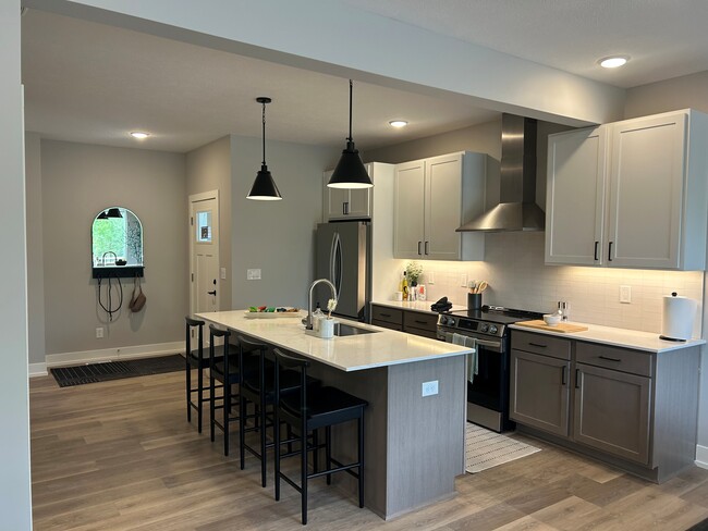 Building Photo - Okemos Grand Reserve