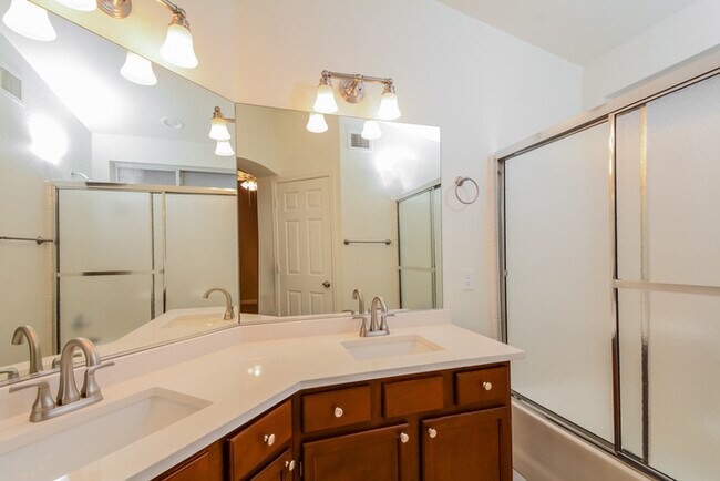 Building Photo - 4955 W Oraibi Dr