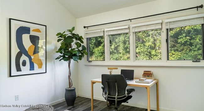 Building Photo - 7 Marina Dr