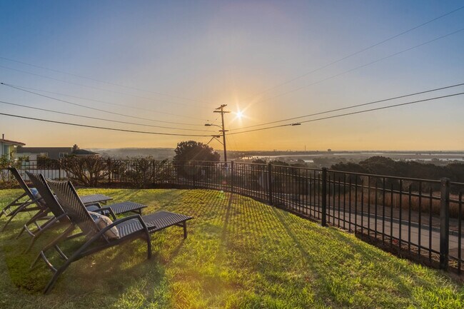 Building Photo - 5008 Onstad St