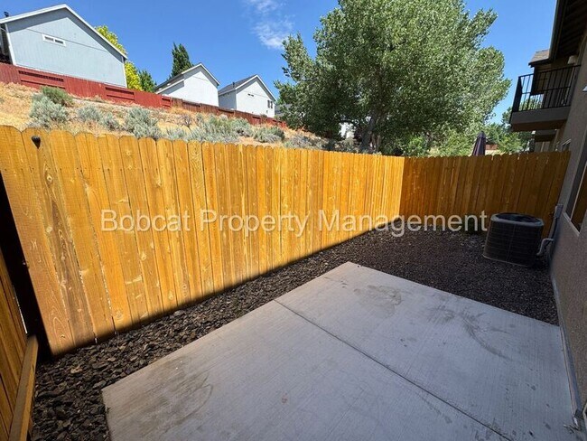 Building Photo - 1226 Saltern Dr