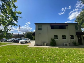 Building Photo - 215 Tahoe Ave