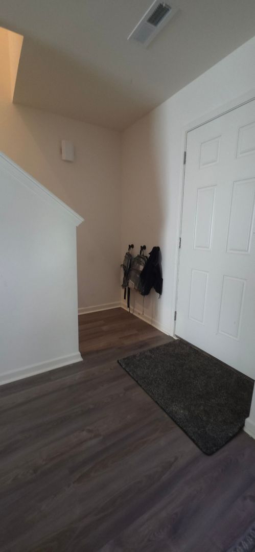 Building Photo - 134 Lang Farm Rd