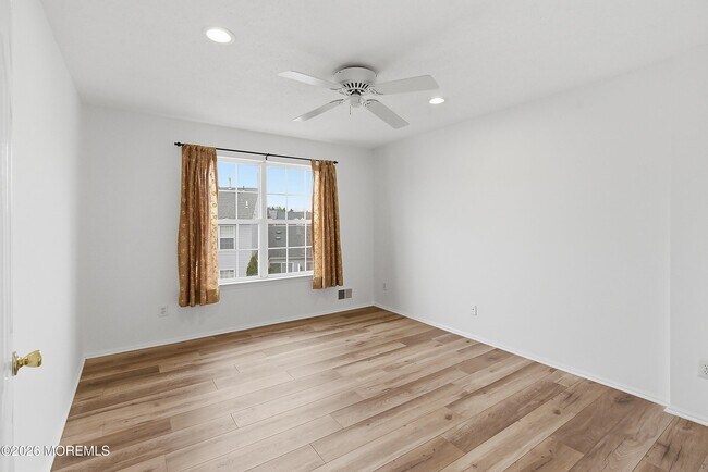 Building Photo - 44 Kingfisher Ct