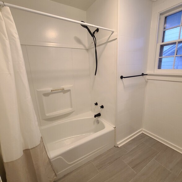 Building Photo - 317 Dunnwood Dr