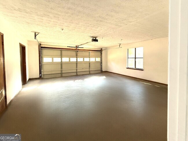 Building Photo - 3166 Big Springs Ct