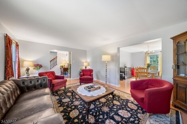 Building Photo - 32 Montville Ave