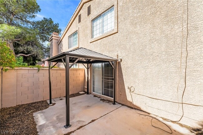Building Photo - 2831 Mill Point Dr
