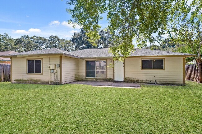 Building Photo - 13923 Ludgate Pass