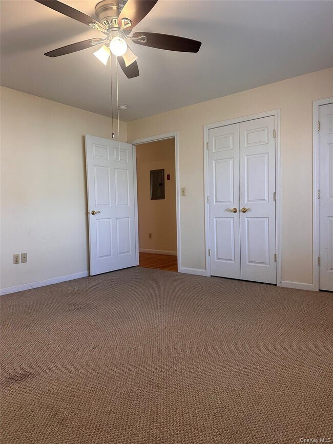 Building Photo - 105 N Montgomery St