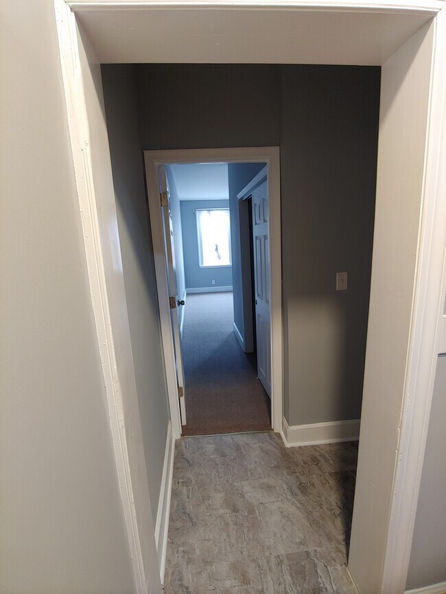 Building Photo - 33 S Calhoun St