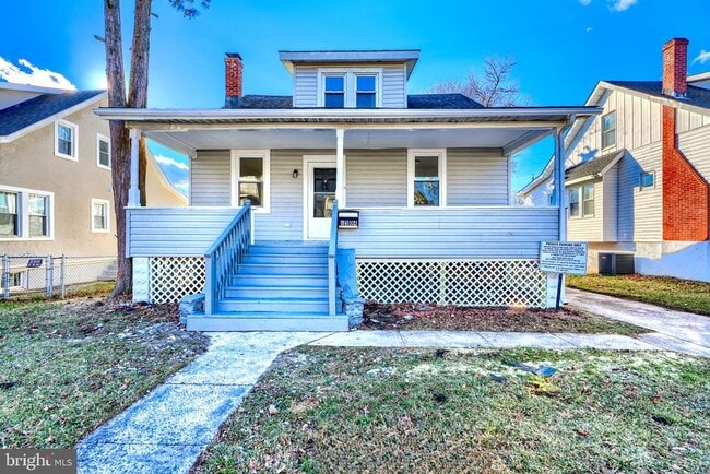 Building Photo - 6504 Rosemont Ave