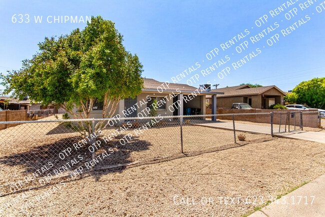 Building Photo - 633 w chipman-