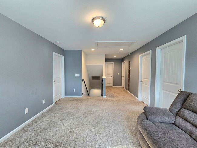 Building Photo - 1718 Smalls Dr