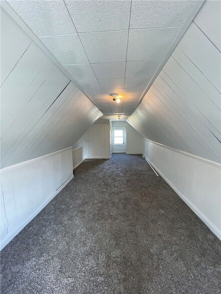 Building Photo - 1367 Montezuma St